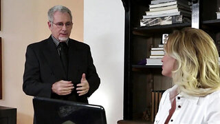 Limousine blowjob from a gorgeous blonde milf babe