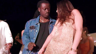 Brunette and blonde nicely blacked at the party