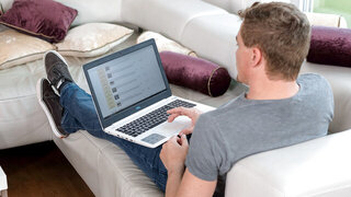 Dude gets a naughty babe on all fours and cums on her tongue