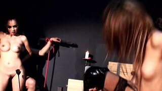 Great for Thai to be carnal with slave under mistress' control