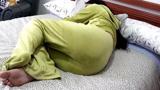 Indian girl wtih a nice curvy figure is banged by a dick