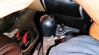 Indian blowjob and gear shift fucking inside a car