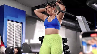 Wet pussy girl gets to fuck a dude at her local gym