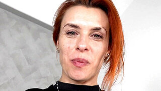 Miriam Sinn showing her mature body in a solo video