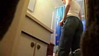 HIDDEN WEB CAM Observing Teenage Honey Shower And Switch