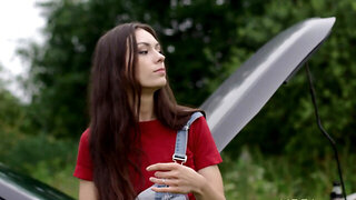 Peitite babe with a nice booty having sex in the field