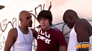 Flower tucci screws and splash in front of her son