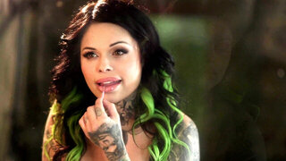 Xwife Karen poses for a photoshoot before sex