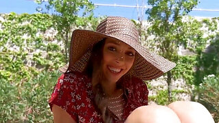 Alberto Blanco and Mary Popiense having sex in a public place