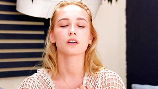 Solo babe with nice tits showing her divine seduction skills