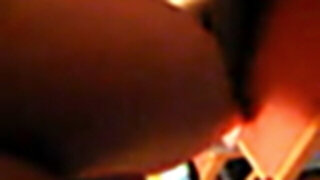 milf mit dicken Titten wird von hinten gefickt