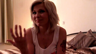 Barbara Nova gets off when vibrator gives sexual delight to her