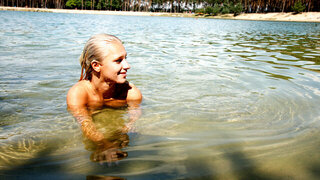 Hairless pussies and clean-shaven female bodies