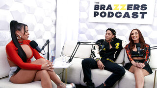 Luna Star and Chloe Amour taking on Derek Savage in FMF