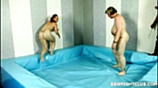 Plump Amy wrestling with PLUMPER light-haired Diana