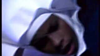 La monja negra estaba muy cachonda