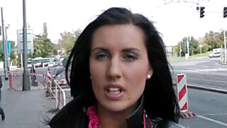 Hot real girl in outdoor fucking