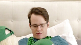 Jessy Jones and Kiara Cole surrender to his hard cock