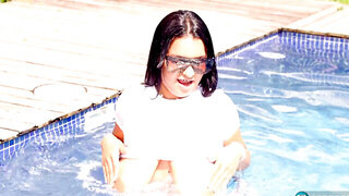 Big boobs Latina showing off her cleavage while wet