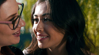 Horny babe gets to be sucked off by another mademoiselle