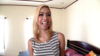 Thai babe shows her hole and gets knocked up, hopefully