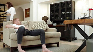 Big ass momma wants to get her pussy worshipped too