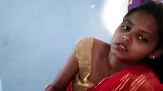 Indian babe wearing a saree gives a blowjob and rides