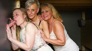 Mature broads work the same dick in their old pussies for unforgettable orgasms