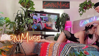 Big booty slut Brenna McKenna masturbates before anal