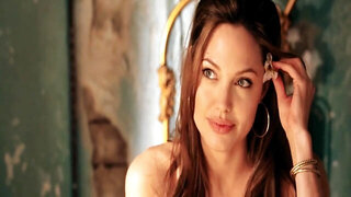 Angelina Jolie - Mr And Mrs Smith