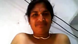 desi-south indian aunty having an affair