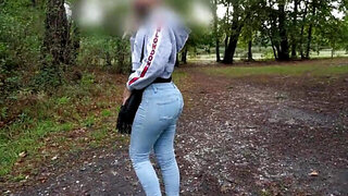 Cute babe prefers to stay anonymous when strip teasing