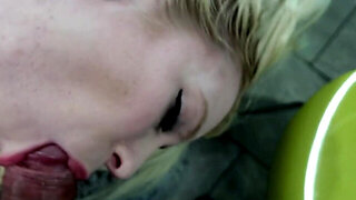Intimate creampie experience for a ghostly pale blonde