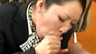 Beginner flight attendant Instructing and experience