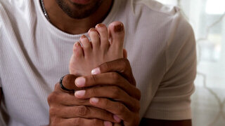 River Lynn and Taylor Vixxen playing with Alex Jones