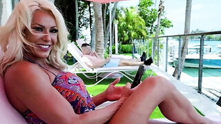 Taylor Vixxen does not mind cheating with a young cock