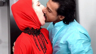 Muslim wife with a fat ass banged in front of a cuck