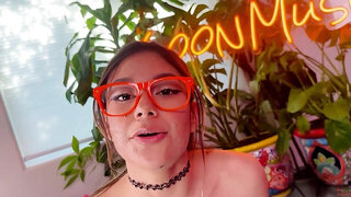 Xxlayna Marie gets her pussy and throat banged