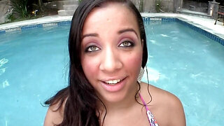 Gorgeous Selena Star knows what dick wants from her