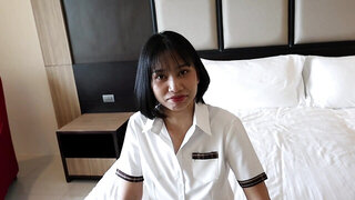 Thai babe is having sex in a hotel with a tourist