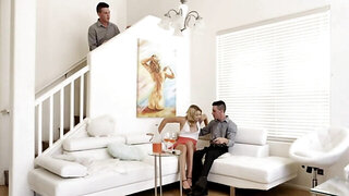 Twin guys lure naive blonde teen into unstoppable threesome