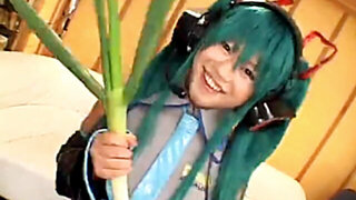 Cosplay Vocaloid - Hatsune Miko (Censored) 1 of five