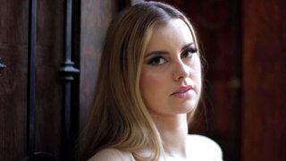 Jessie Rogers hooking up with a big dick in a hot vid