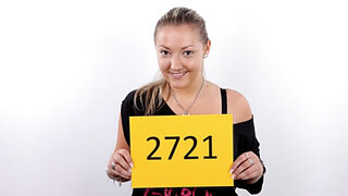 Casting Huge Natural Boobs sized 7!