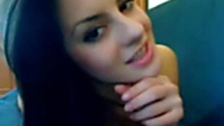 Splendid dark-haired bate