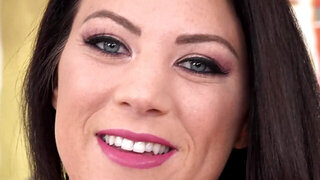 Smokeshow brunette gets licked and fucked silly