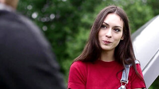 Arwen Gold gets her hiker hole blasted with intensity