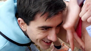 Jada Sparks flashes a tourist and lets him fuck her shaved vag