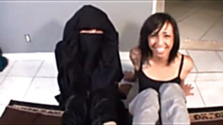 Anaki Very First Footjob Arab