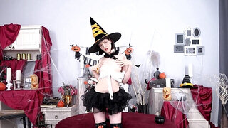 Anal for a girl who wants to be explored on Halloween